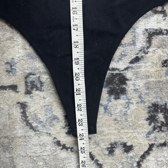 Express Women’s Black Long Sleeve Bodysuit Size 3 Fitted Stretch - Picture 5 of 6